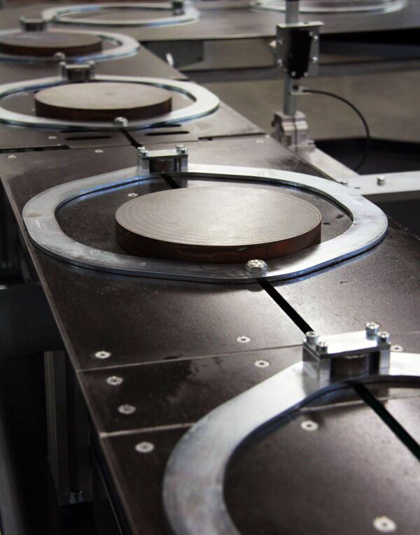 schlepprahmenband mit Werkstücke